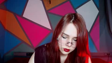 onessandra online show from February 20, 5:06 am