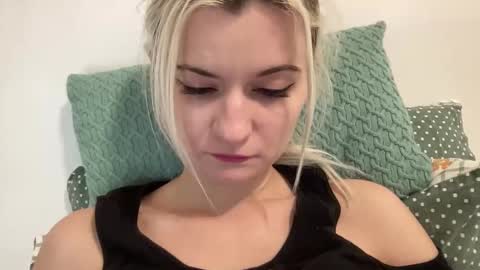 Onika online show from February 12, 12:23 am