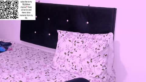 only_sarah1 online show from February 19, 9:58 pm