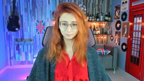 Snapshot of orianna_blade chatting on December 4, 9:07 am Orianna -  Hi Im into geek culture cosplay crafting LARP games. Shall we play DnD online show from December 4, 9:07 am