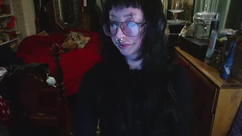 oro  they  them  online show from December 21, 7:51 pm