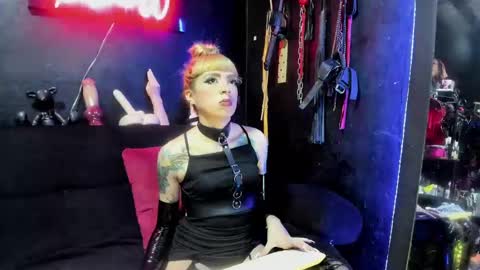 Paloma online show from February 11, 9:25 pm