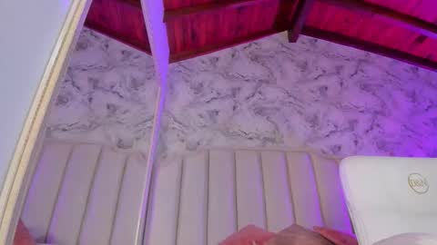 Pamela online show from November 20, 8:10 pm