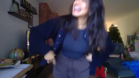 Snapshot of pancakepeachez chatting on December 19, 6:01 pm PancakePeachez online show from December 19, 6:01 pm