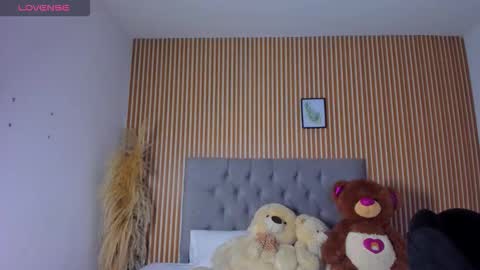 paola online show from February 18, 2:43 am