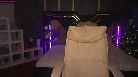 Lia online show from December 28, 8:48 am