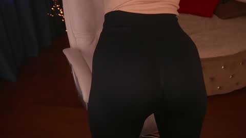 Lia online show from March 9, 2:21 pm