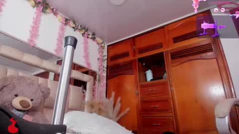 paulha_miller online show from September 28, 2:55 pm