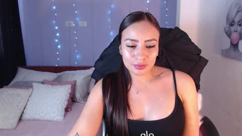 paulina online show from January 8, 5:50 pm