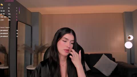 Paulina Santos  online show from October 13, 8:33 pm