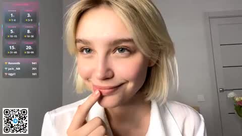 Lola online show from November 26, 3:24 pm