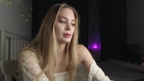 Snapshot of peachcreamcouple chatting on December 28, 3:59 pm Lexy Peach online show from December 28, 3:59 pm