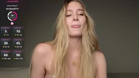 Snapshot of peachcreamcouple chatting on March 8, 1:04 am Lexy Peach online show from March 8, 1:04 am