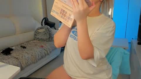 peachju1cy online show from February 16, 2:54 am