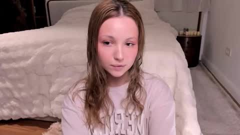 Lili online show from November 4, 7:02 am