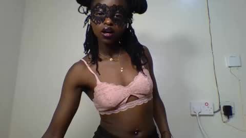 peachy_ebony online show from November 8, 1:32 am