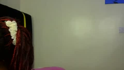 vel online show from February 8, 7:50 pm