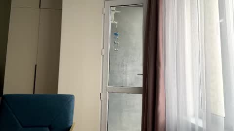 Lolly online show from December 5, 10:05 am