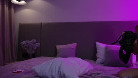 Pelagy Show time 2-10 pm Dubai time zone online show from December 11, 5:47 pm