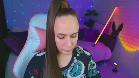 Dia  online show from November 1, 11:20 pm