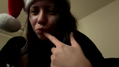 petitelatinamama online show from December 15, 10:31 am