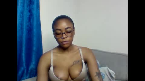 Arielle online show from December 18, 1:10 am