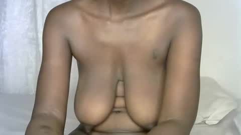 pettite_cora1 online show from November 17, 3:35 pm