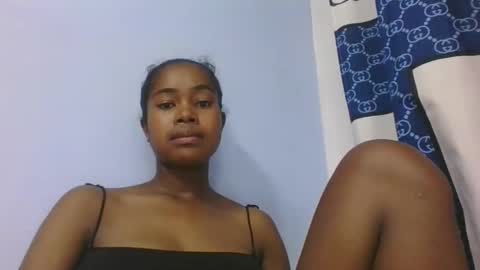 phania185885 online show from March 1, 4:07 pm