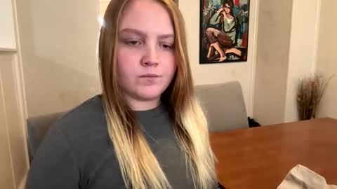 PhatAssBlond online show from February 16, 8:00 pm