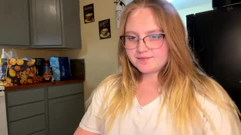 PhatAssBlond online show from February 6, 3:37 am