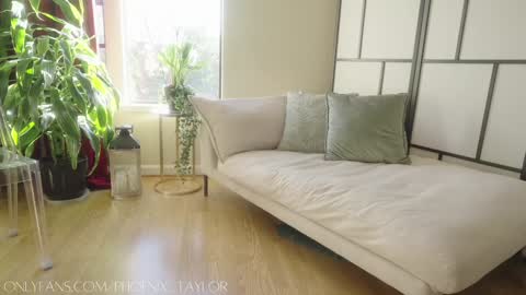 Snapshot of phoenix_taylor chatting on February 8, 11:57 pm PHOENIX TAYLOR online show from February 8, 11:57 pm