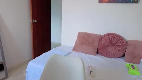 Liz online show from February 16, 8:20 pm