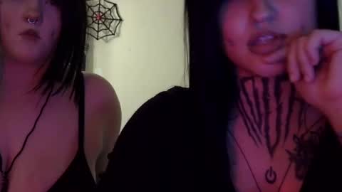 Snapshot of piinkpussycat2001 chatting on October 2, 12:59 am piinkpussycat2001 online show from October 2, 12:59 am