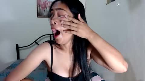 Snapshot of pinay_sexy09 chatting on September 19, 9:25 pm pinay online show from September 19, 9:25 pm