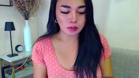 Snapshot of pinaymorena69 chatting on March 10, 10:55 pm Just cath  online show from March 10, 10:55 pm