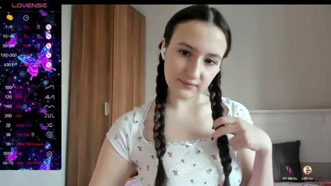 Snapshot of pingviluly chatting on October 22, 6:07 am pingviluly online show from October 22, 6:07 am