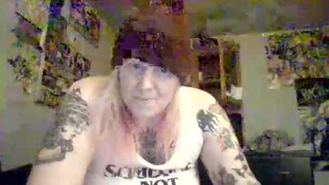 Snapshot of pinkelephants17 chatting on October 21, 8:51 am Pinkelephants online show from October 21, 8:51 am
