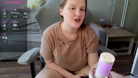 pinkiep1e online show from March 12, 7:35 am