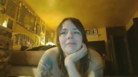 pinkmoonboots online show from November 1, 12:15 am