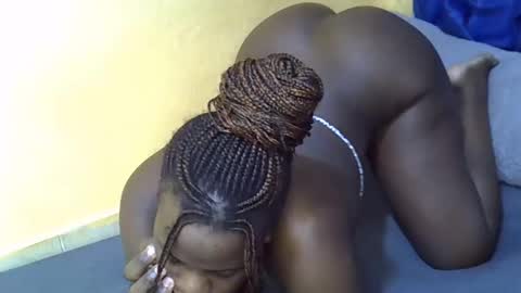 pinky_ebony13 online show from January 10, 11:09 pm