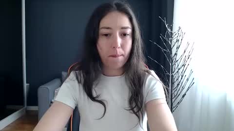 piscesgirl06 online show from February 12, 6:26 am