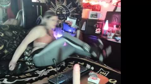 Lexi online show from February 24, 4:58 pm