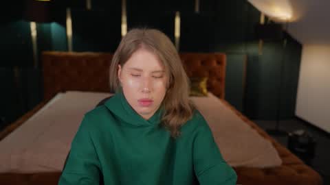 Lana online show from October 9, 10:30 am