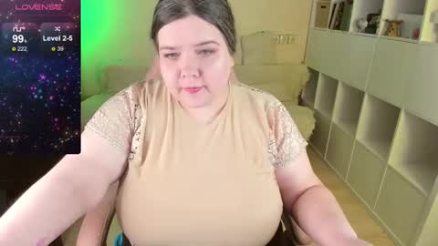 Snapshot of plum_pie__ chatting on February 26, 5:52 pm Alice online show from February 26, 5:52 pm