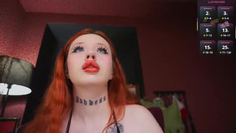 Snapshot of poisonivvy_ chatting on October 28, 5:46 am next streams mon wed sat sun 5am-1pm utc online show from October 28, 5:46 am