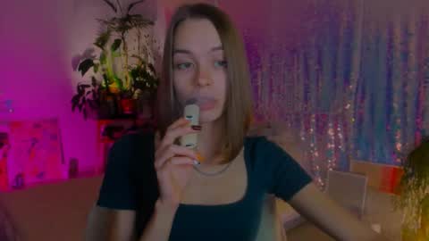 Snapshot of poli__ chatting on December 19, 9:27 pm Martha online show from December 19, 9:27 pm