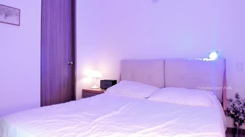 Polly online show from November 1, 12:15 am