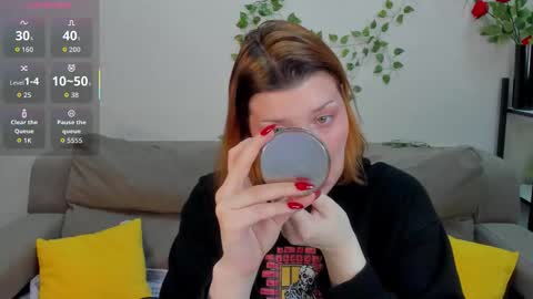 Polly online show from December 18, 1:32 am