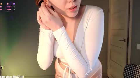  Your Polly  follow me  online show from March 7, 9:22 pm