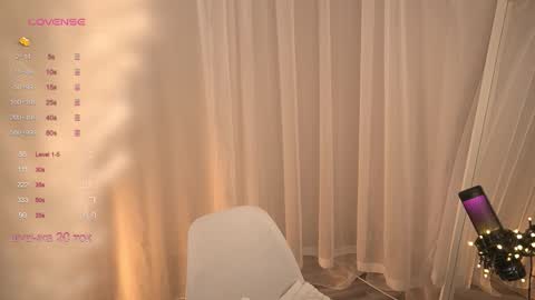 Snapshot of poni_dii chatting on September 30, 8:46 pm    online show from September 30, 8:46 pm